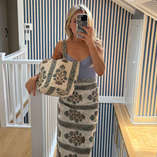 Load image into Gallery viewer, Corsica Pareo - Horizontal Stripe