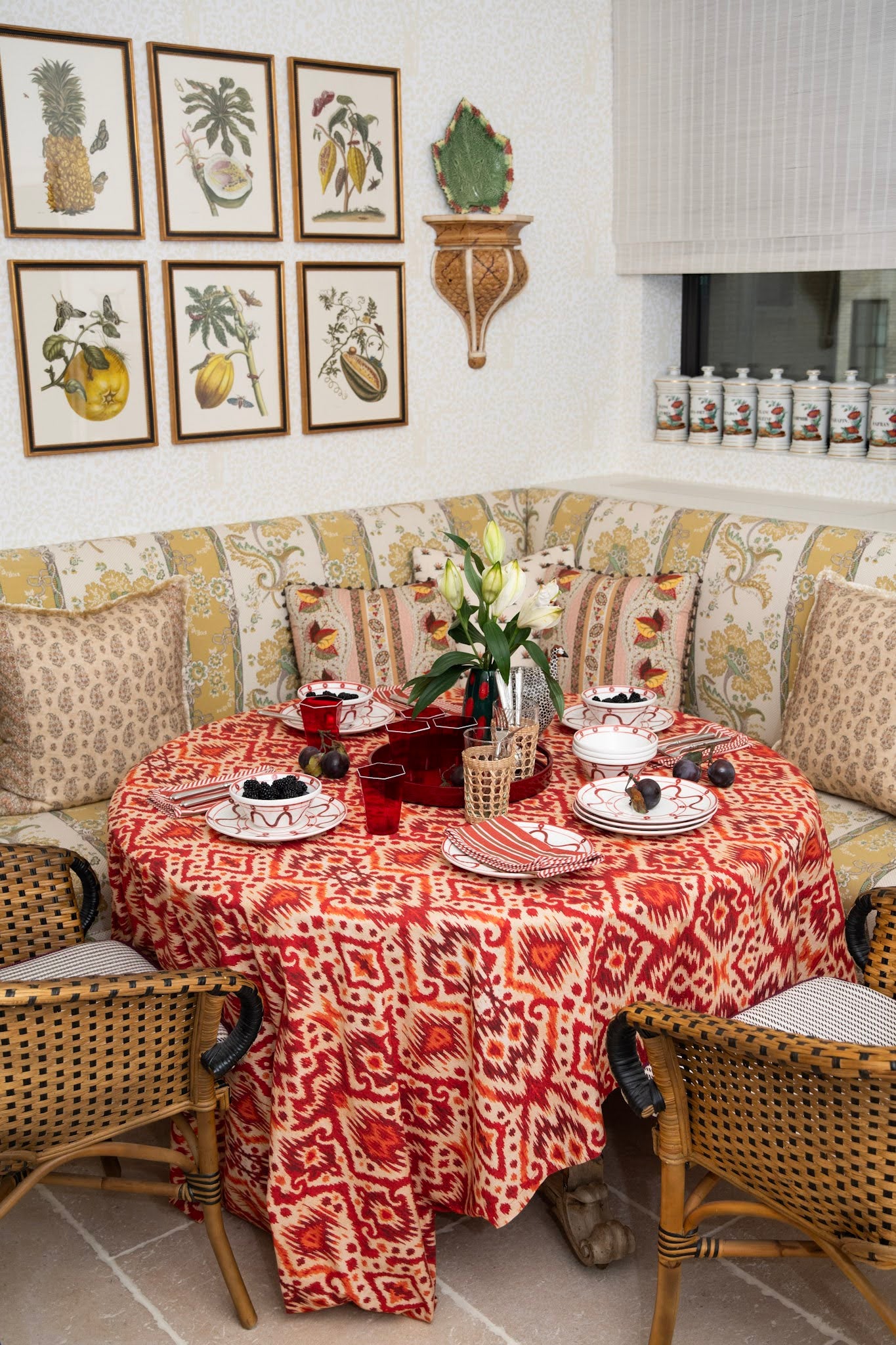 The Annabelle Tablecloth