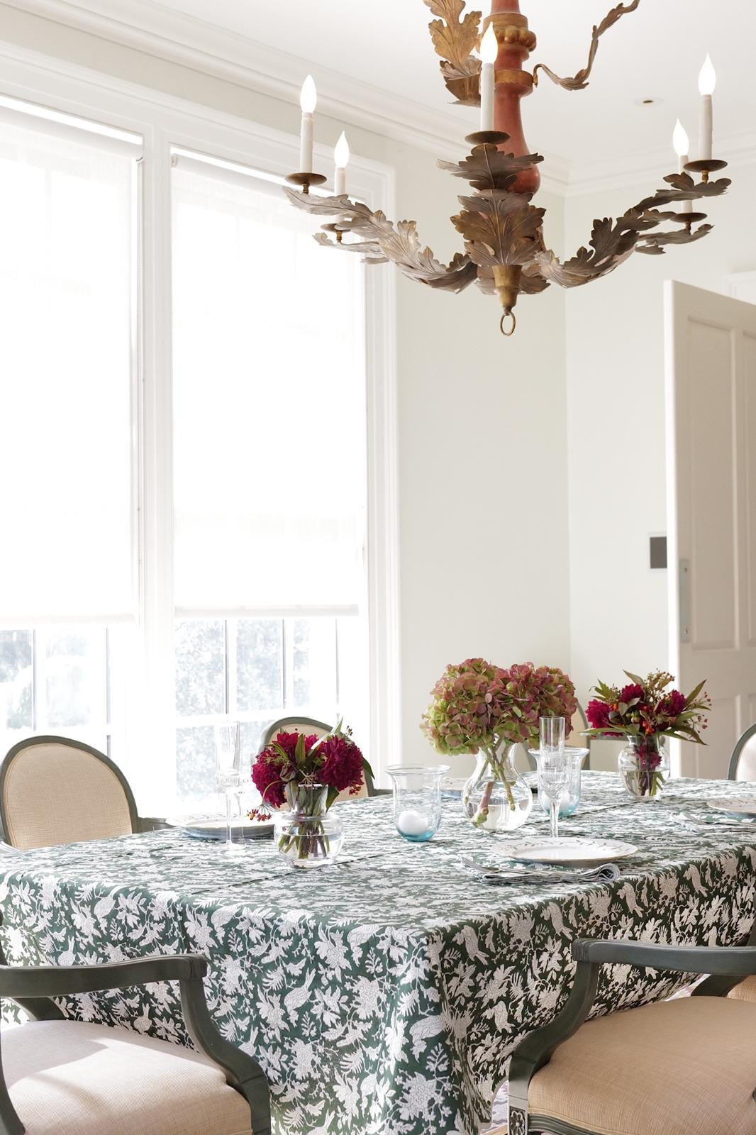 The Wren Tablecloth